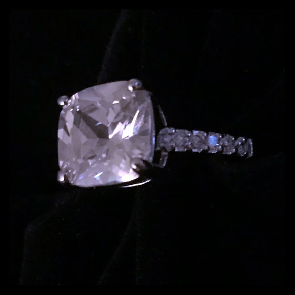 🛍 Sterling Silver 925 Princess Cut Gem Ring NWT - Picture 3 of 5